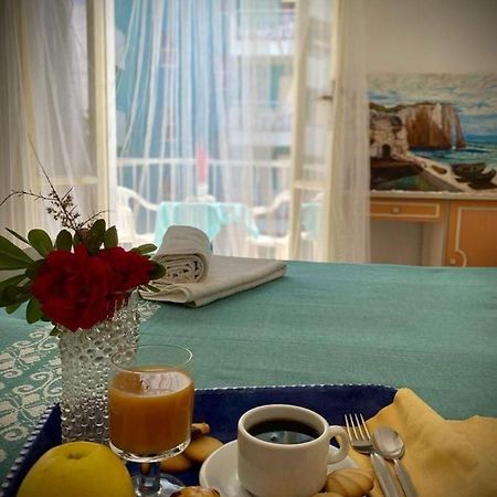 Hotel Villa Alexandra Белариа-Игеа Марина Екстериор снимка