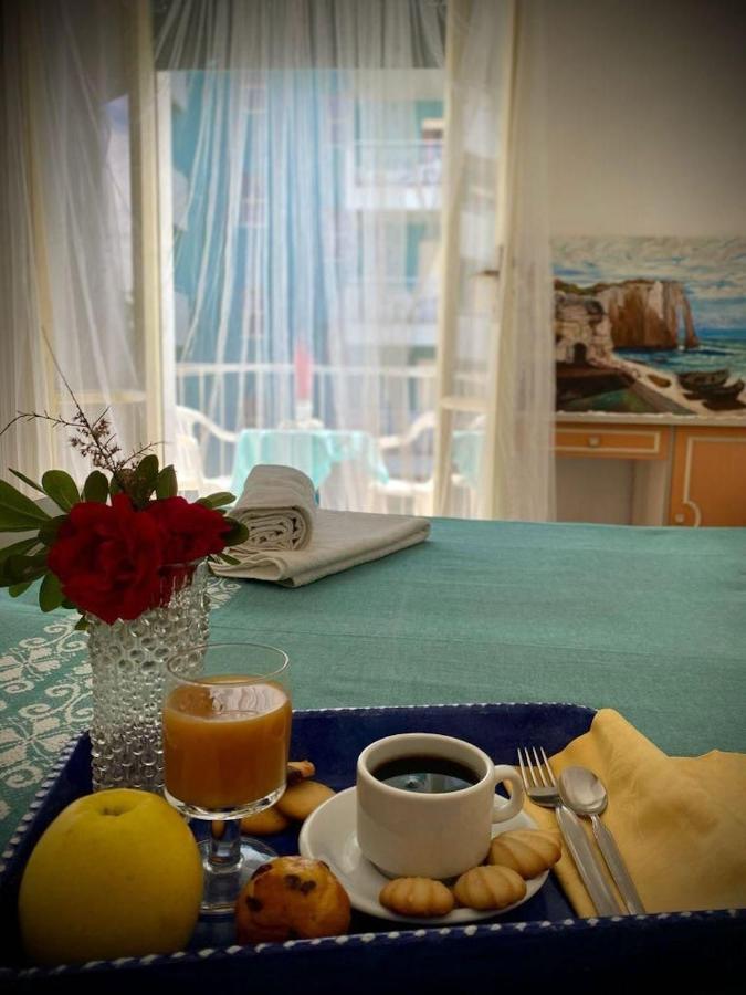 Hotel Villa Alexandra Белариа-Игеа Марина Екстериор снимка
