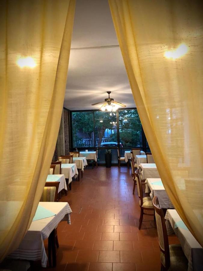 Hotel Villa Alexandra Белариа-Игеа Марина Екстериор снимка