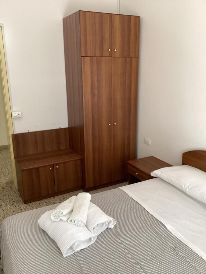 Hotel Villa Alexandra Белариа-Игеа Марина Екстериор снимка