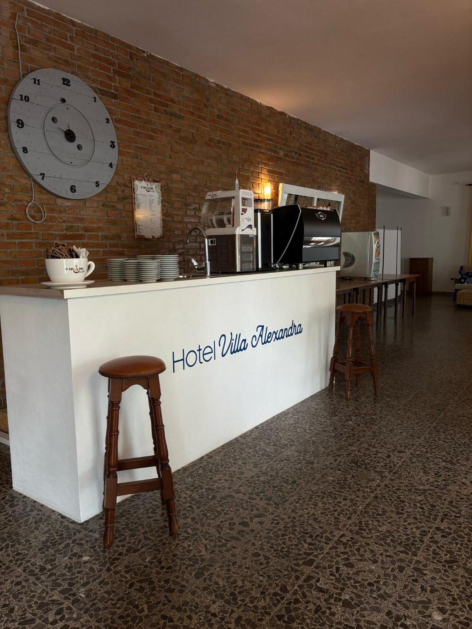 Hotel Villa Alexandra Белариа-Игеа Марина Екстериор снимка
